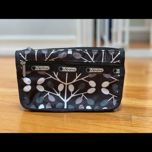 LeSportSac Pouch